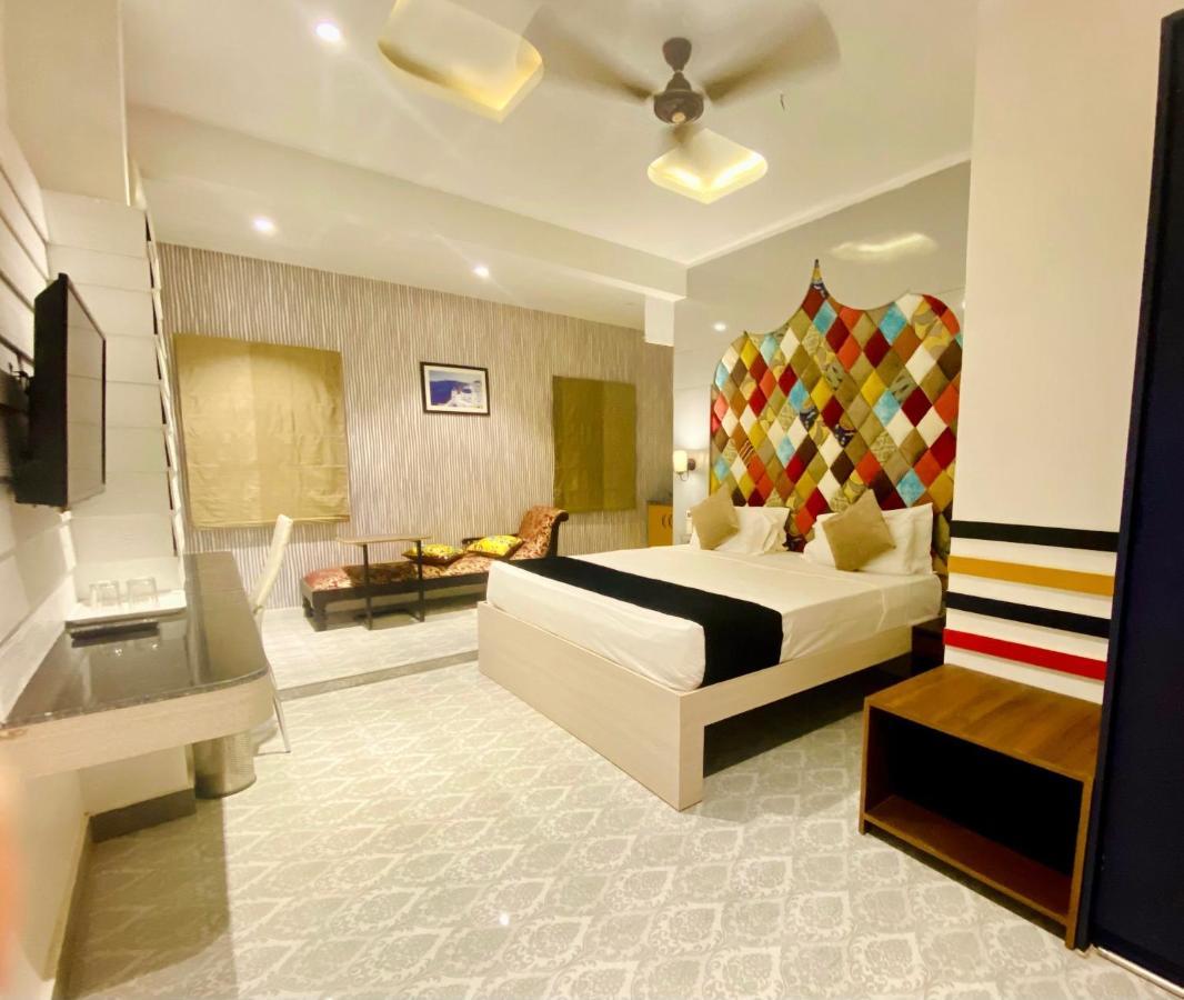Itsy Hotels Banana Boutique Varanasi Bagian luar foto