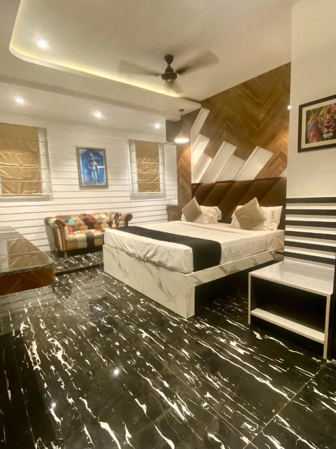Itsy Hotels Banana Boutique Varanasi Bagian luar foto