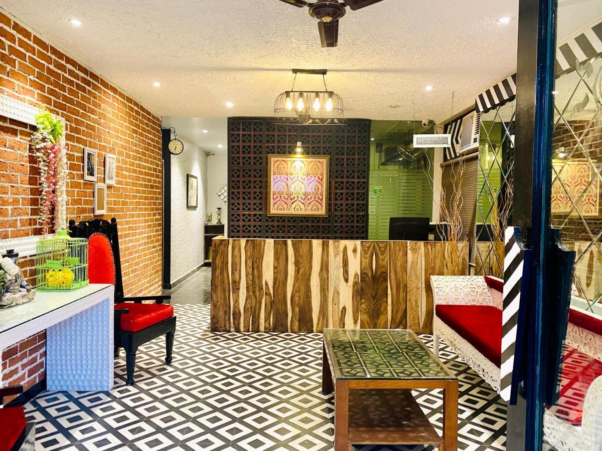 Itsy Hotels Banana Boutique Varanasi Bagian luar foto