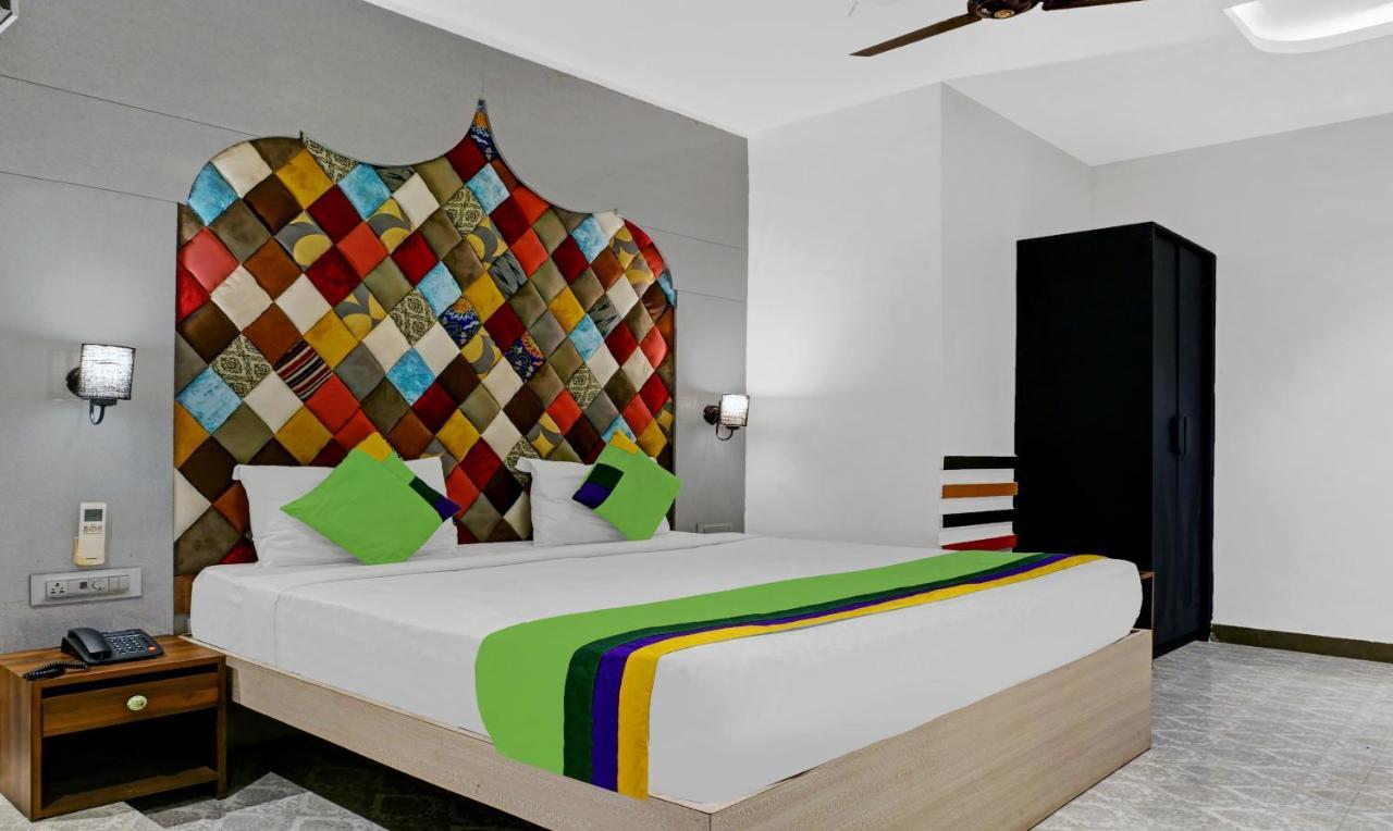 Itsy Hotels Banana Boutique Varanasi Bagian luar foto